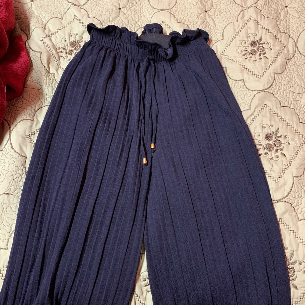 Black wide leg pant
